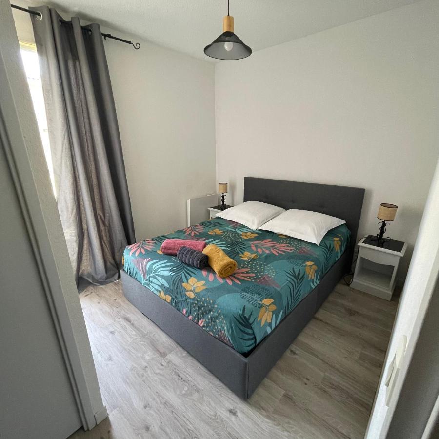 Maison Plain Pied Avec Climatisation Dans Une Residence Privee Avec Piscine Saint-Saturnin-lès-Avignon Kültér fotó