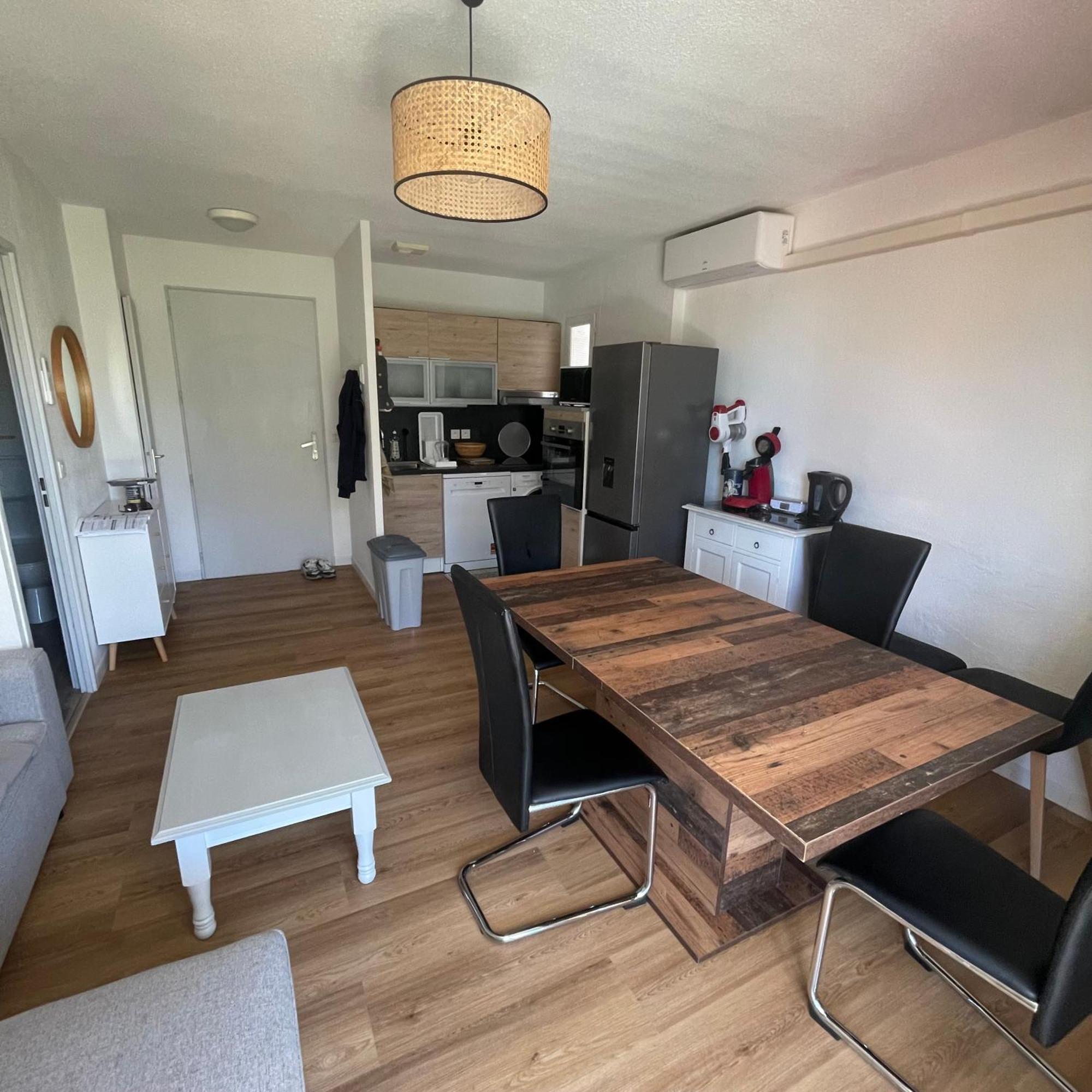 Maison Plain Pied Avec Climatisation Dans Une Residence Privee Avec Piscine Saint-Saturnin-lès-Avignon Kültér fotó