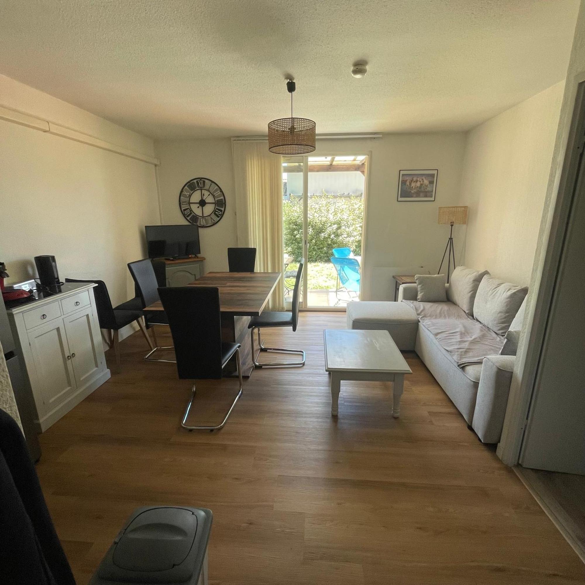Maison Plain Pied Avec Climatisation Dans Une Residence Privee Avec Piscine Saint-Saturnin-lès-Avignon Kültér fotó